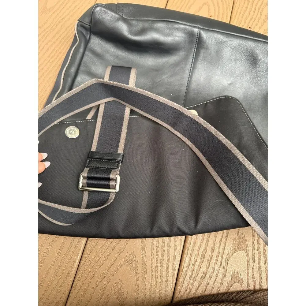 Coach HERITAGE LEATHER MESSENGER (COACH F70556) SILVER/BLACK (210